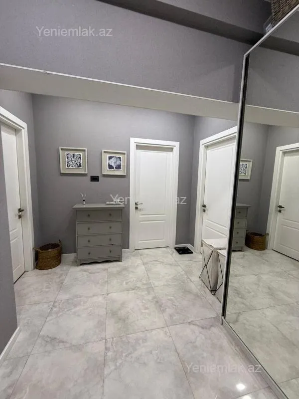 Satılır 3 otaqlı yeni tikili 95.5 m²
