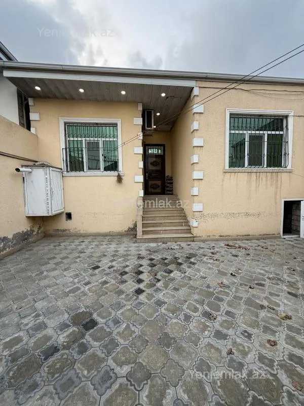Satılır 4 otaqlı həyət evi 100 m²