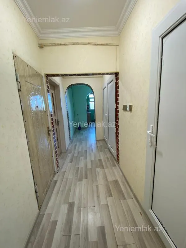 Satılır 2 otaqlı köhnə tikili 60 m²