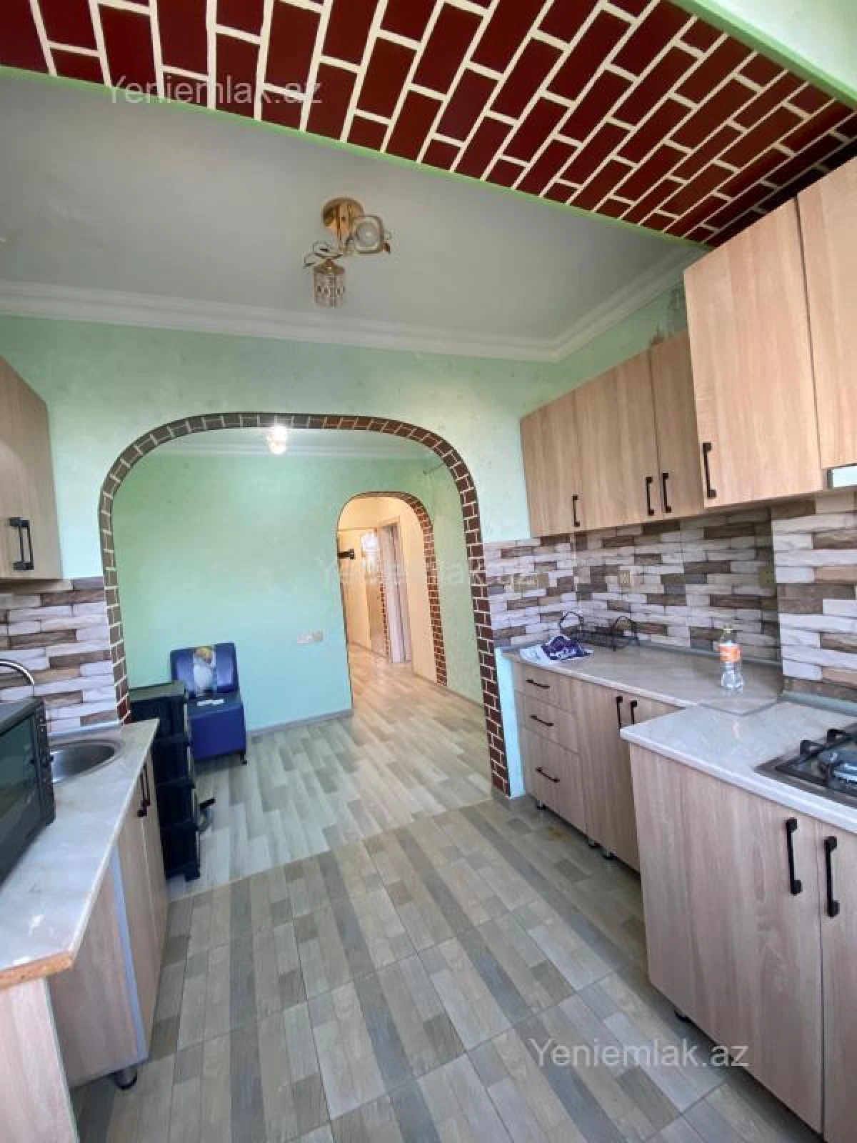 Satılır 2 otaqlı köhnə tikili 60 m²