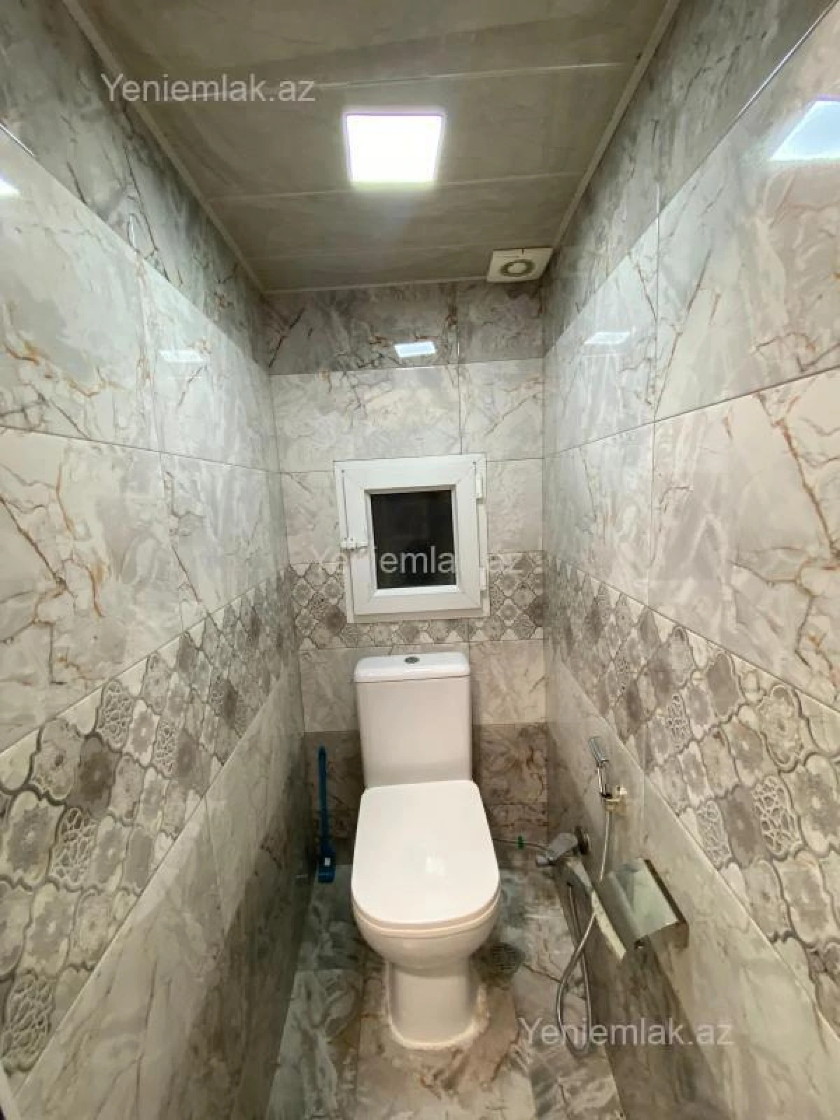 Satılır 2 otaqlı köhnə tikili 60 m²