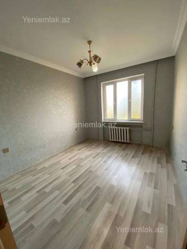 Satılır 2 otaqlı köhnə tikili 60 m²