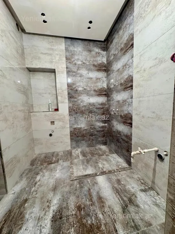 Satılır 3 otaqlı yeni tikili 110 m²
