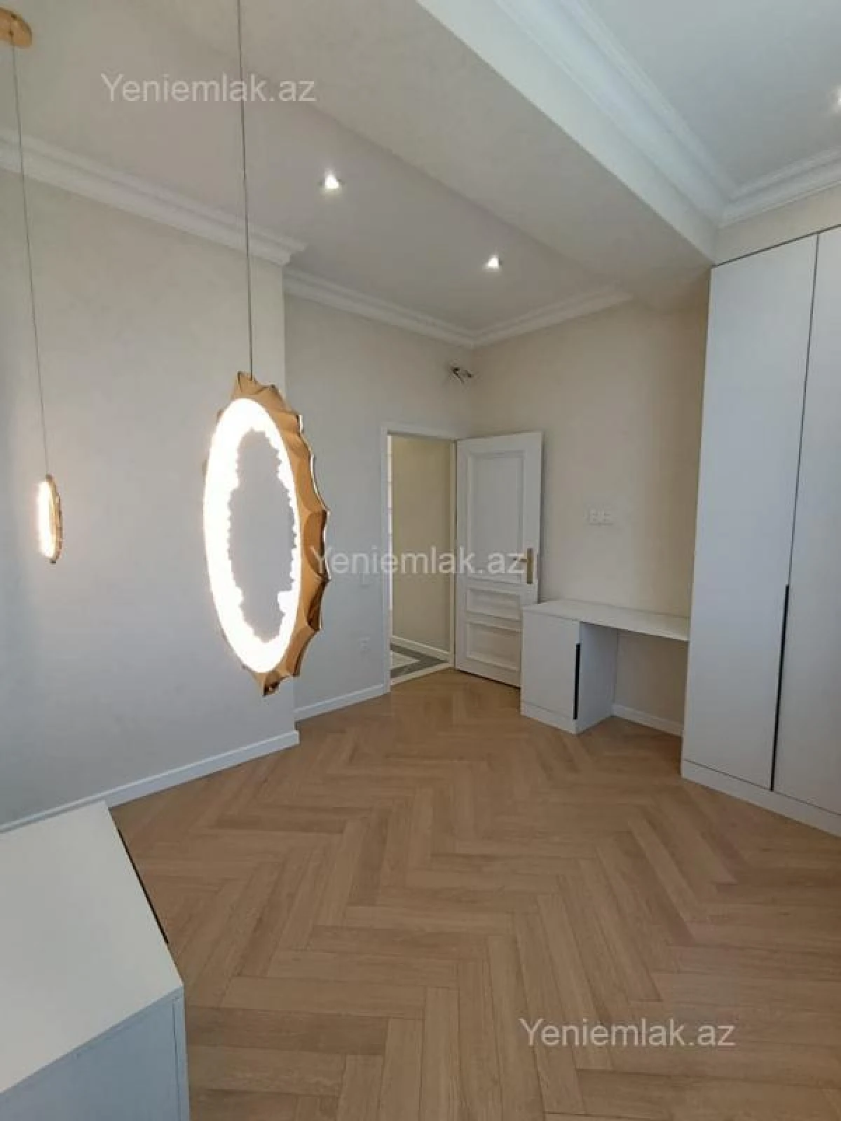 Satılır 3 otaqlı yeni tikili 80 m²