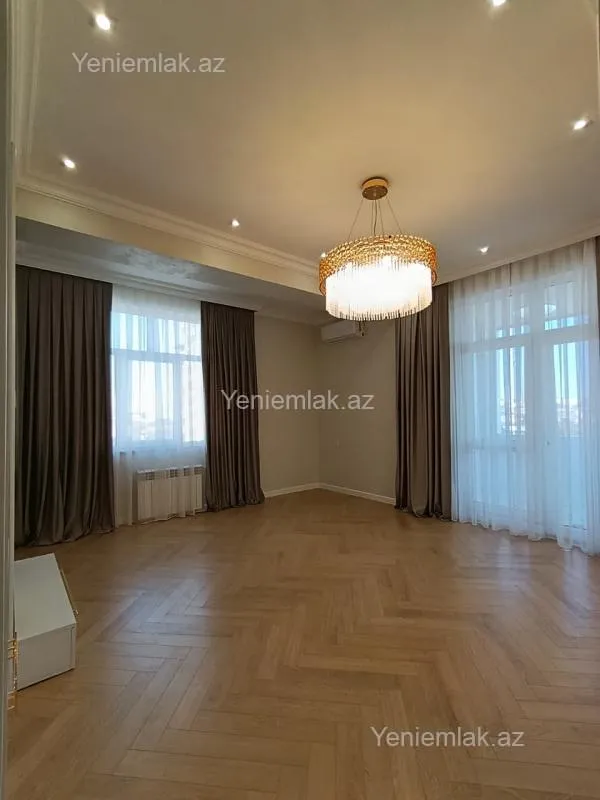 Satılır 3 otaqlı yeni tikili 80 m²