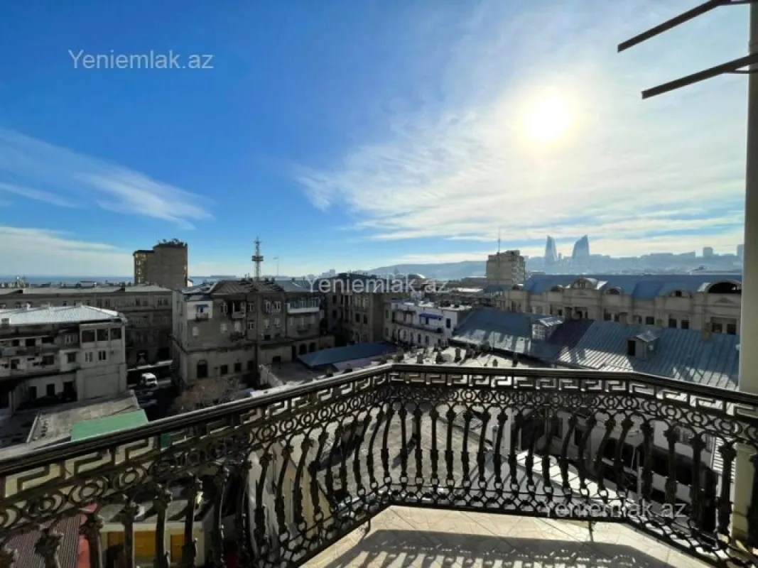 Satılır 3 otaqlı yeni tikili 138 m²