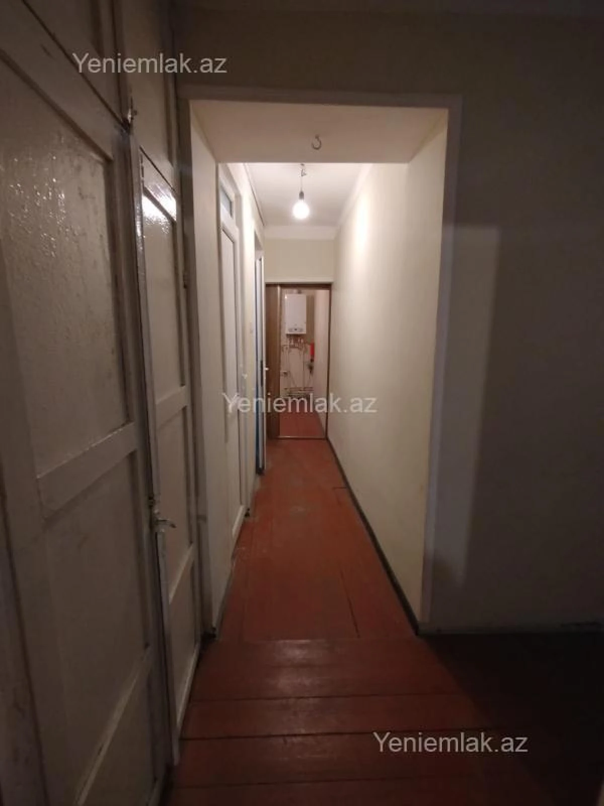 Satılır 3 otaqlı köhnə tikili 90 m²