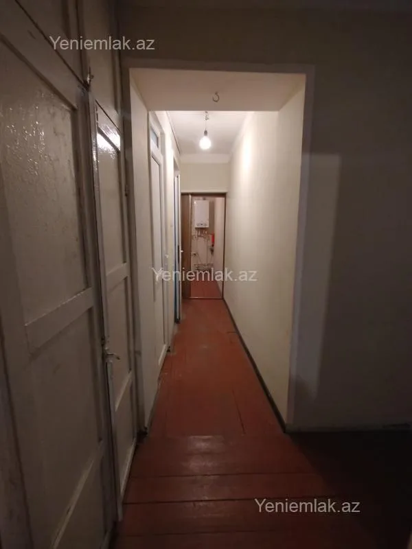 Satılır 3 otaqlı köhnə tikili 90 m²