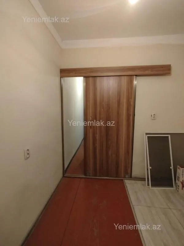 Satılır 3 otaqlı köhnə tikili 90 m²