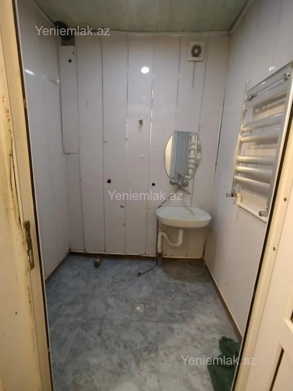 Satılır 3 otaqlı köhnə tikili 90 m²