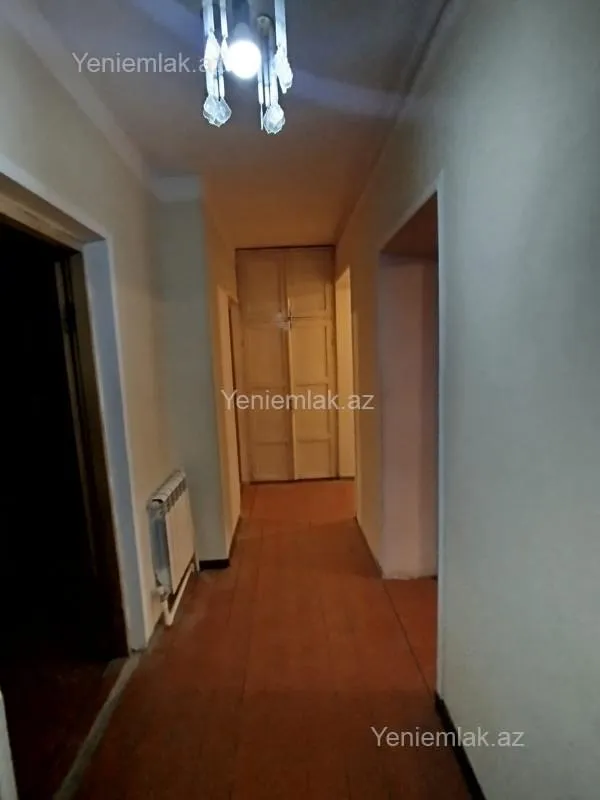 Satılır 3 otaqlı köhnə tikili 90 m²