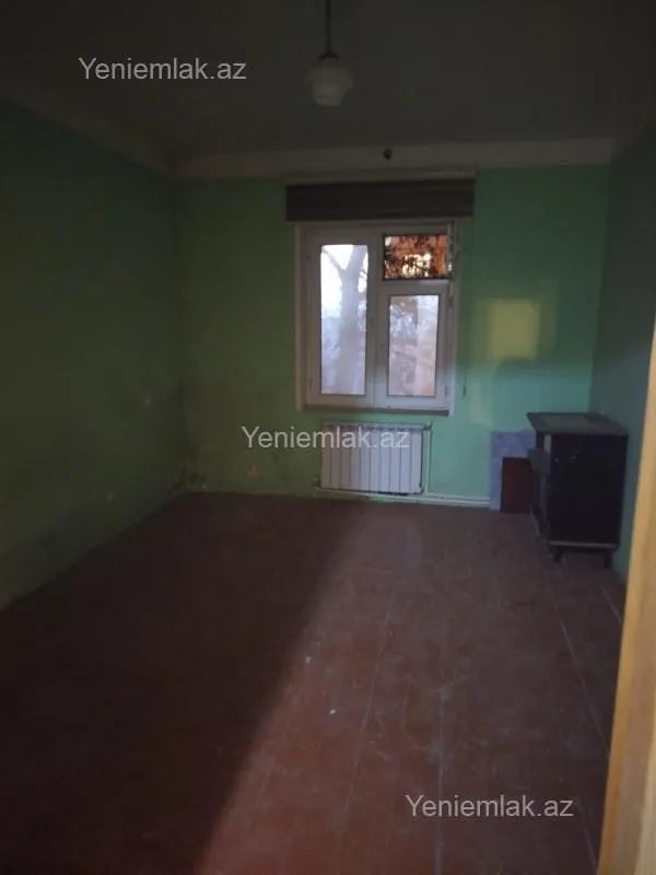 Satılır 3 otaqlı köhnə tikili 90 m²