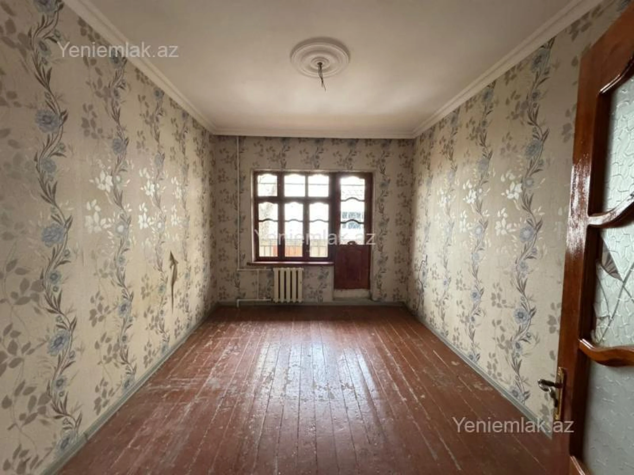 Satılır 5 otaqlı köhnə tikili 130 m²