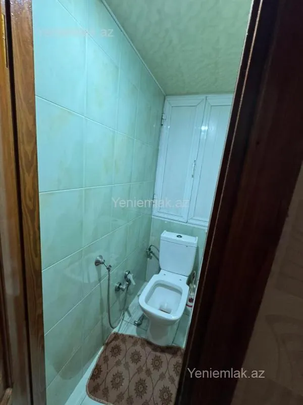 Satılır 5 otaqlı köhnə tikili 130 m²