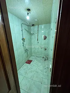 Satılır 5 otaqlı köhnə tikili 130 m²