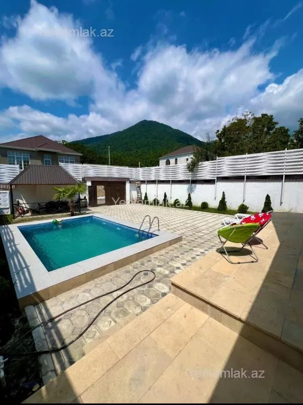 Satılır 5 otaqlı həyət evi 130 m²