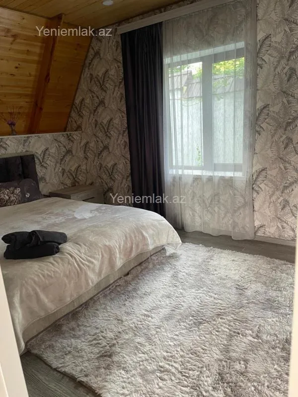 Satılır 5 otaqlı həyət evi 130 m²