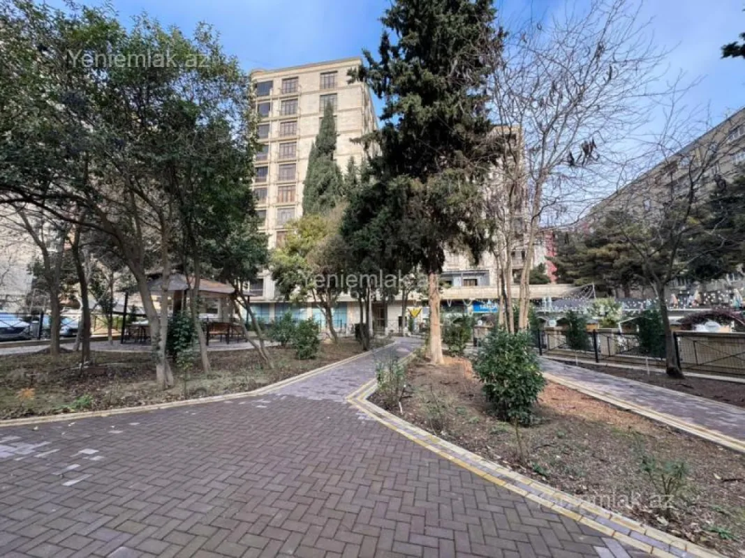 Satılır 4 otaqlı yeni tikili 219 m²