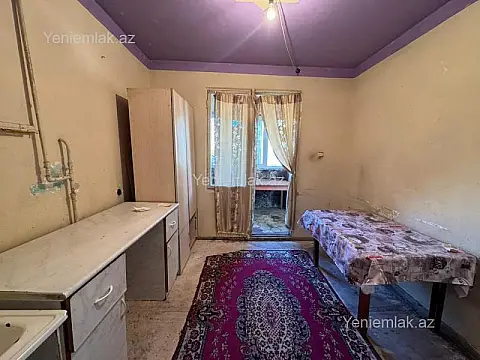 Satılır 4 otaqlı köhnə tikili 108 m²