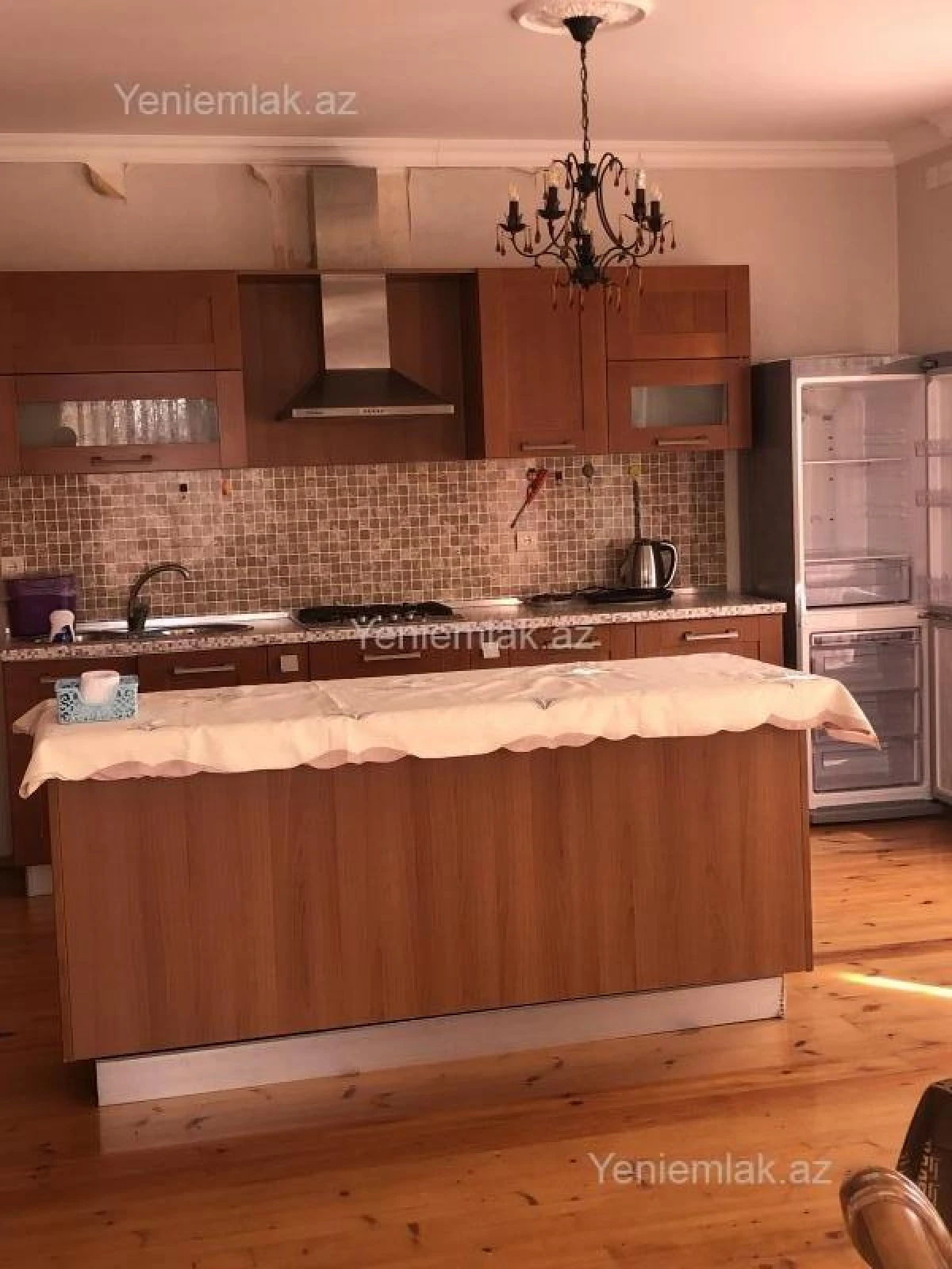 Satılır 4 otaqlı həyət evi 180 m²