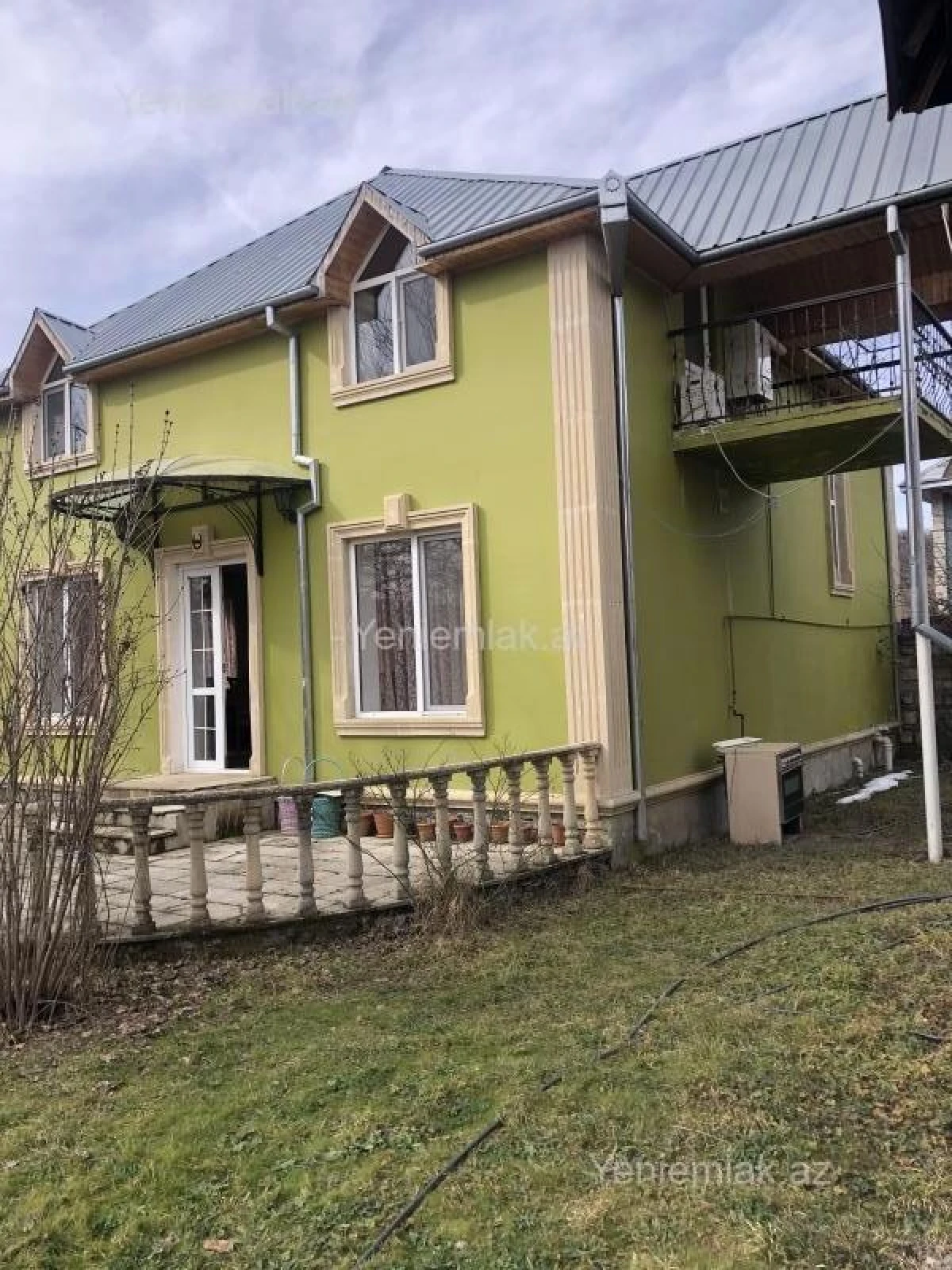 Satılır 4 otaqlı həyət evi 180 m²