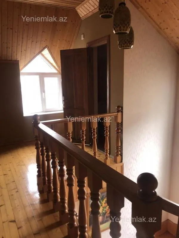 Satılır 4 otaqlı həyət evi 180 m²