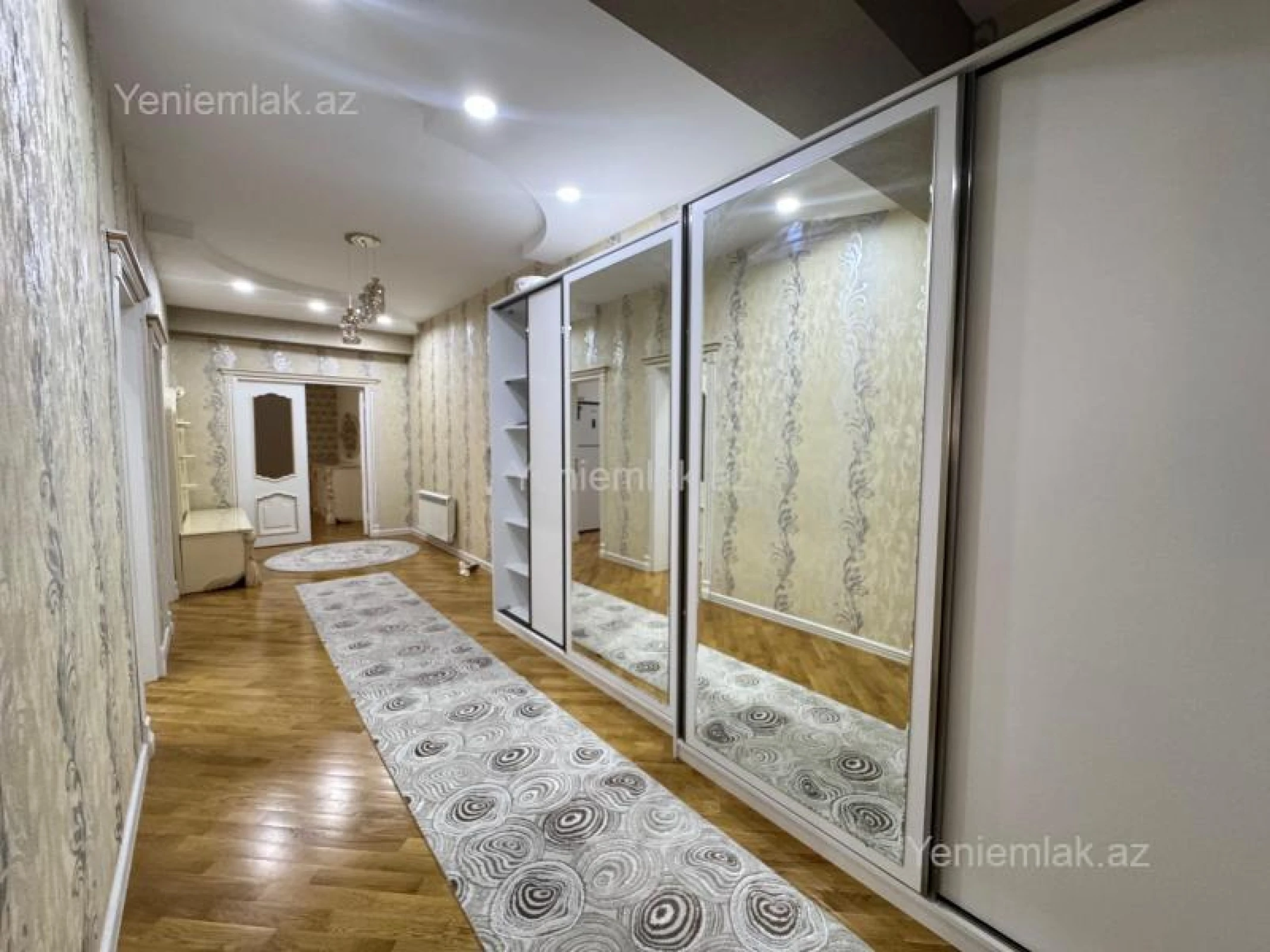 Satılır 3 otaqlı yeni tikili 140 m²