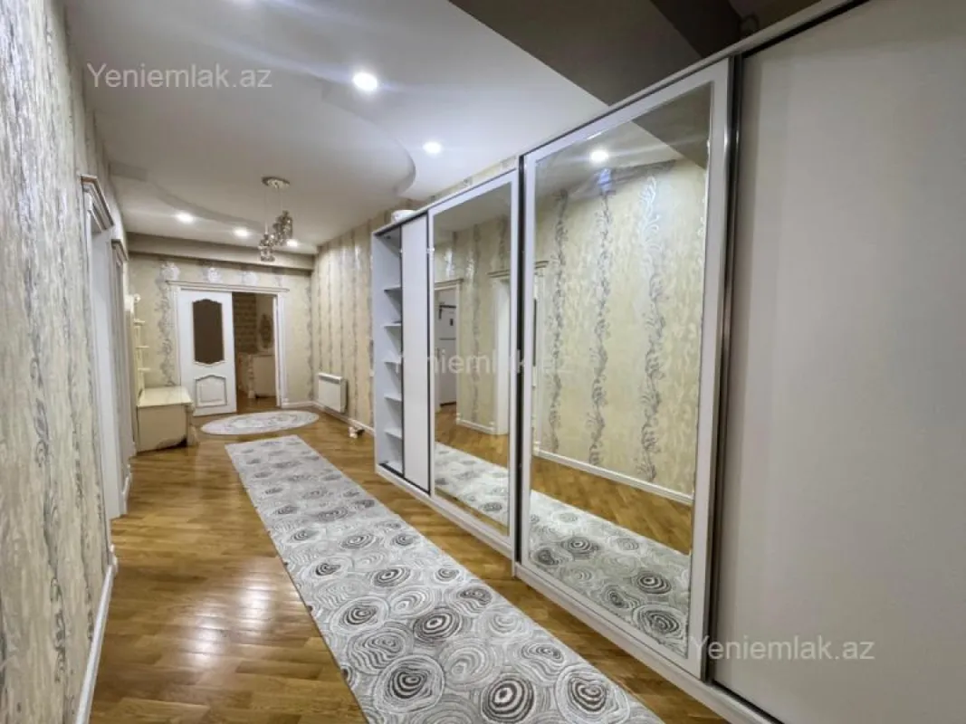 Satılır 3 otaqlı yeni tikili 140 m²