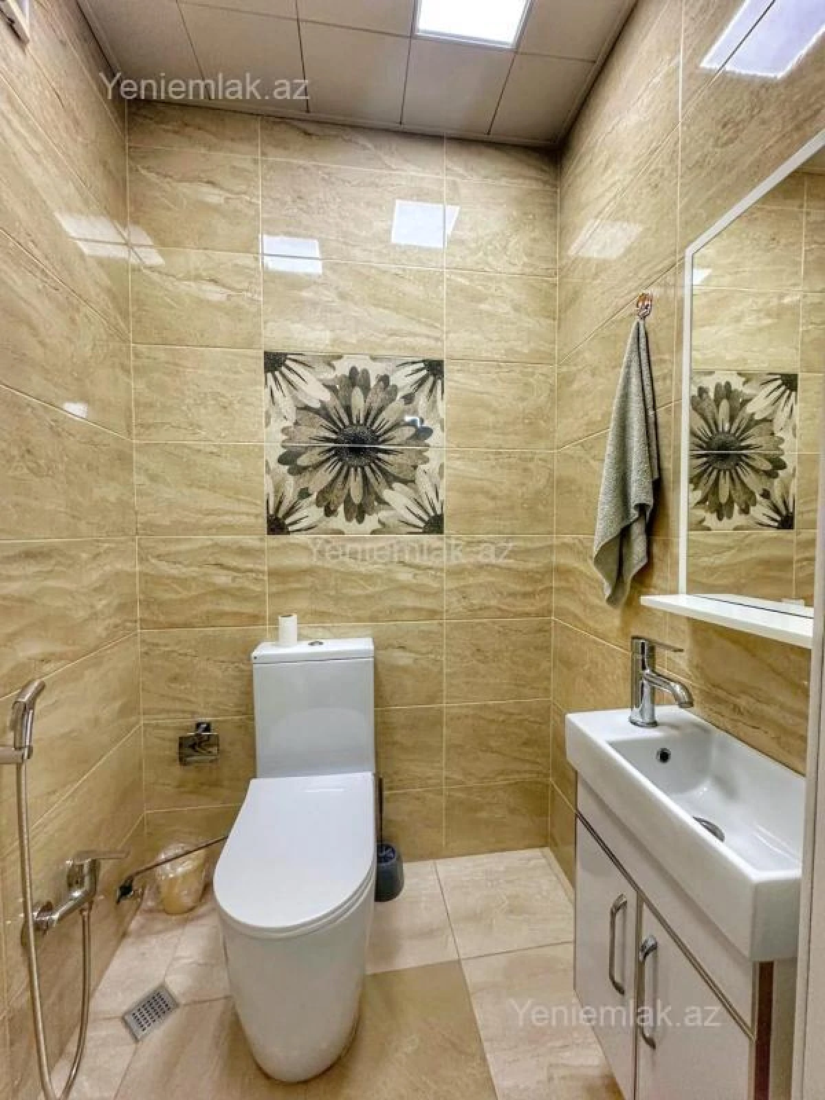 Satılır 3 otaqlı yeni tikili 136 m²