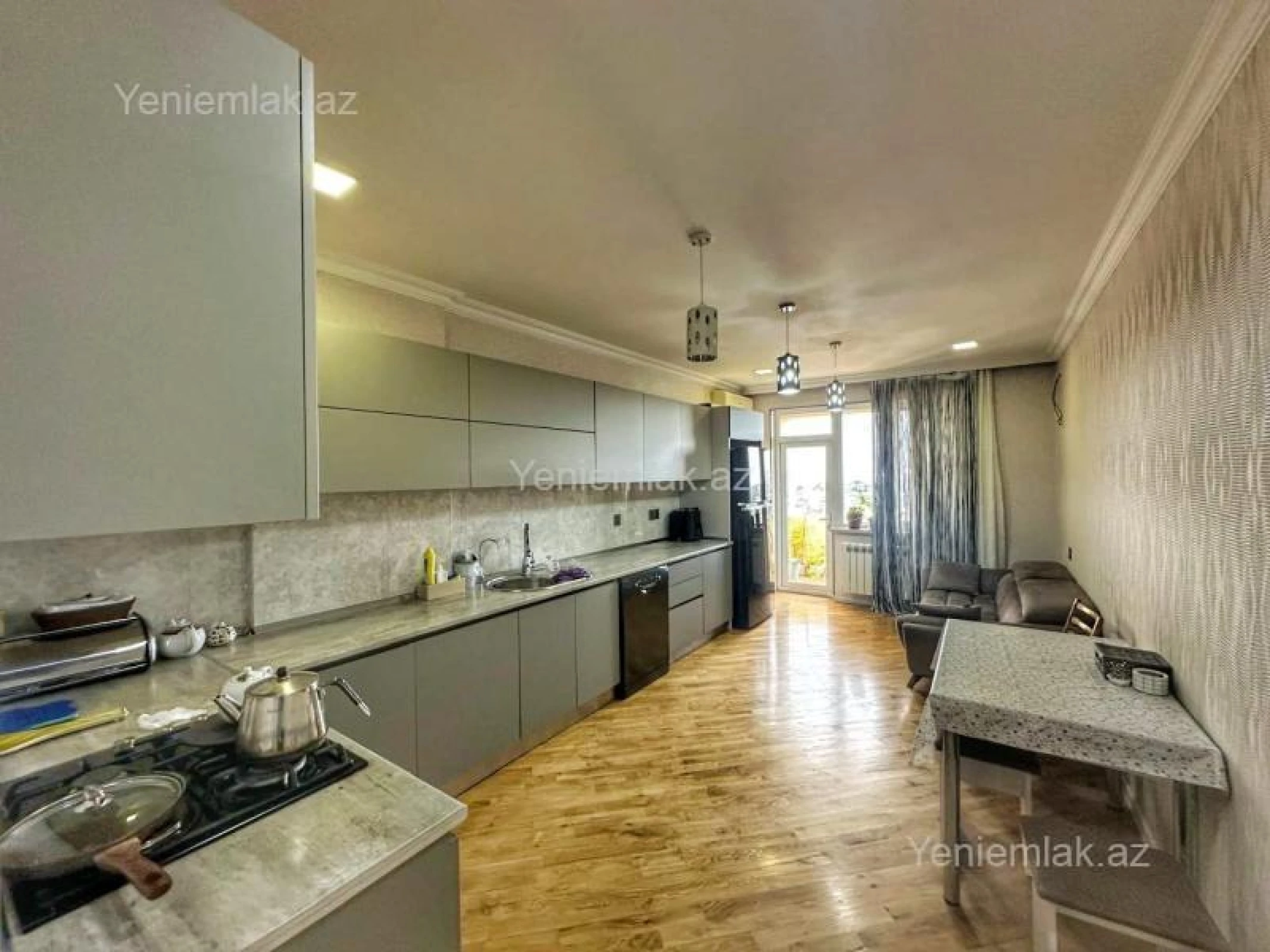 Satılır 3 otaqlı yeni tikili 136 m²