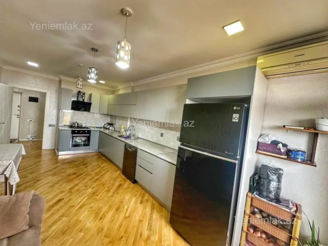 Satılır 3 otaqlı yeni tikili 136 m²