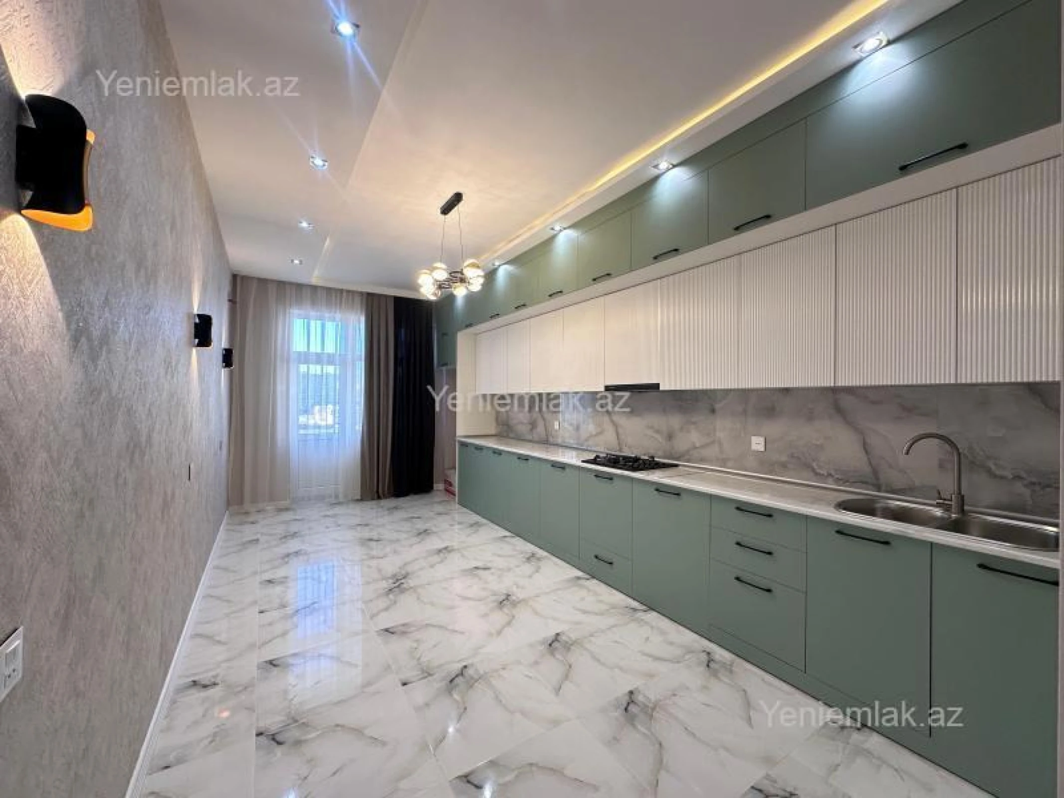 Satılır 4 otaqlı yeni tikili 142 m²