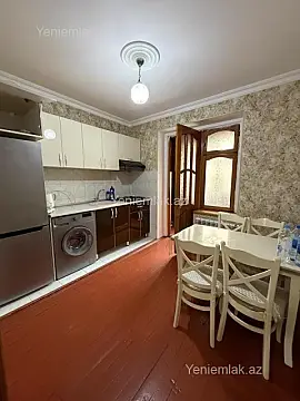 Satılır 3 otaqlı köhnə tikili 80 m²