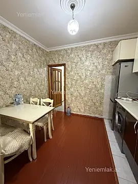 Satılır 3 otaqlı köhnə tikili 80 m²