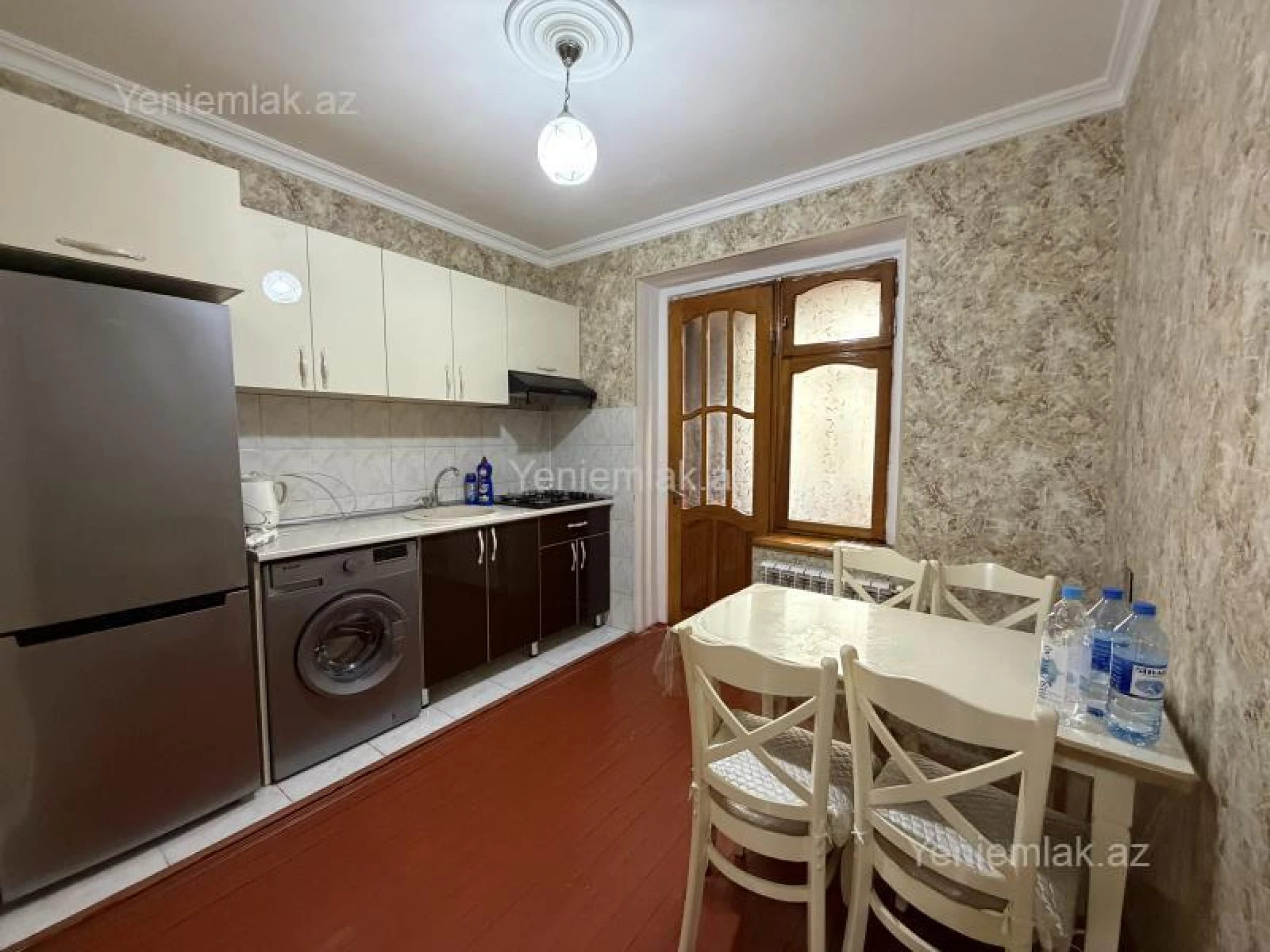 Satılır 3 otaqlı köhnə tikili 80 m²