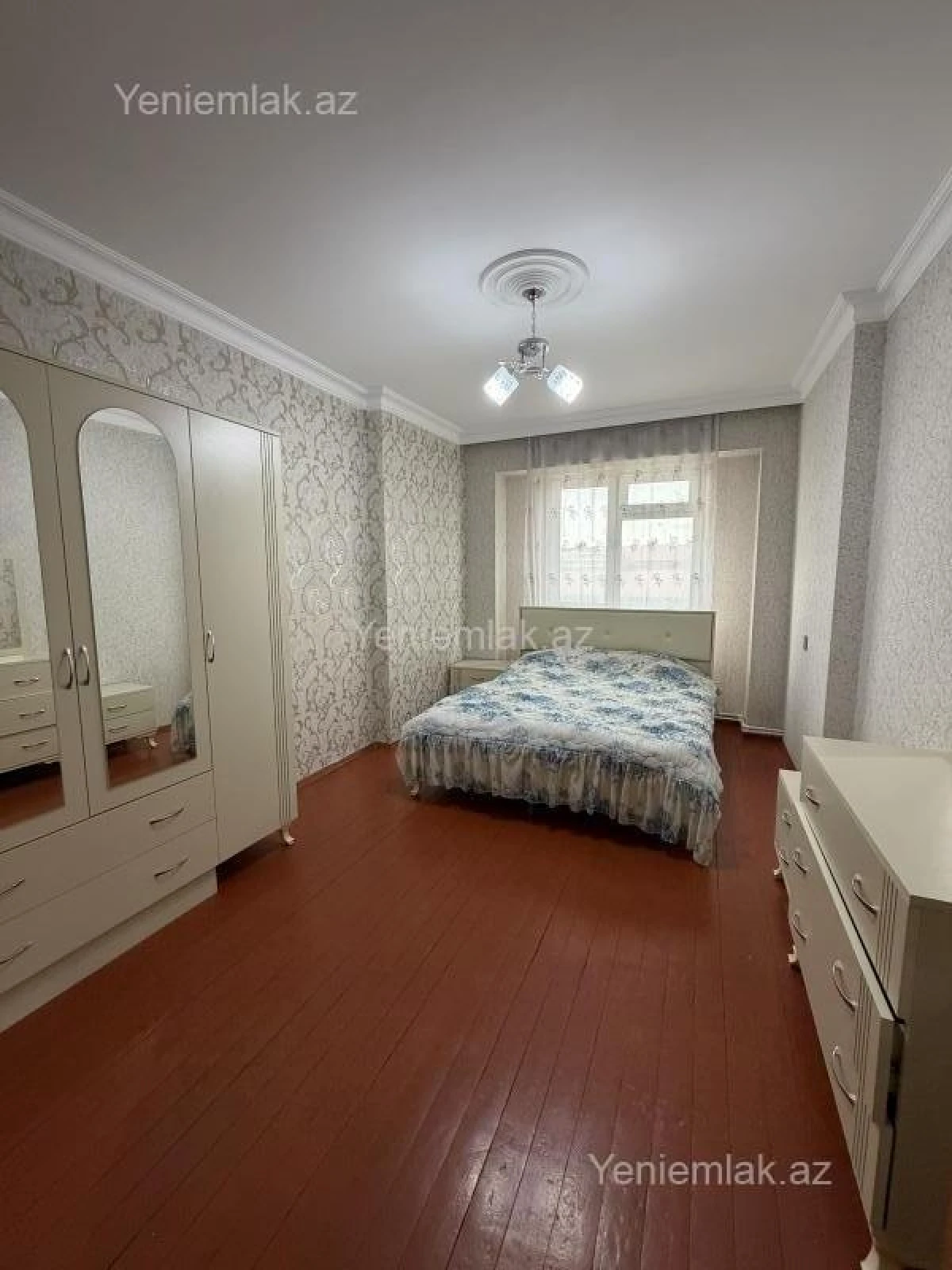 Satılır 3 otaqlı köhnə tikili 80 m²