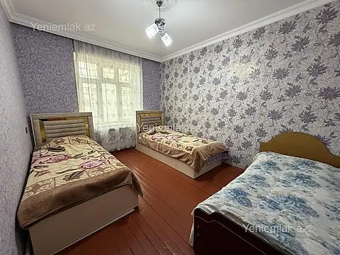 Satılır 3 otaqlı köhnə tikili 80 m²