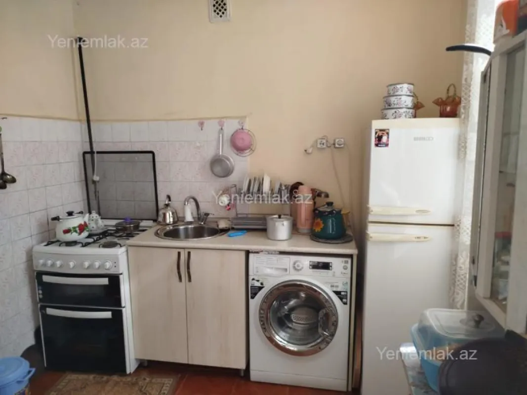 Satılır 2 otaqlı köhnə tikili 54 m²