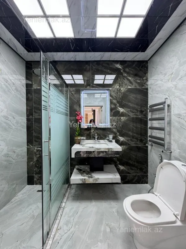 Satılır 2 otaqlı yeni tikili 85 m²