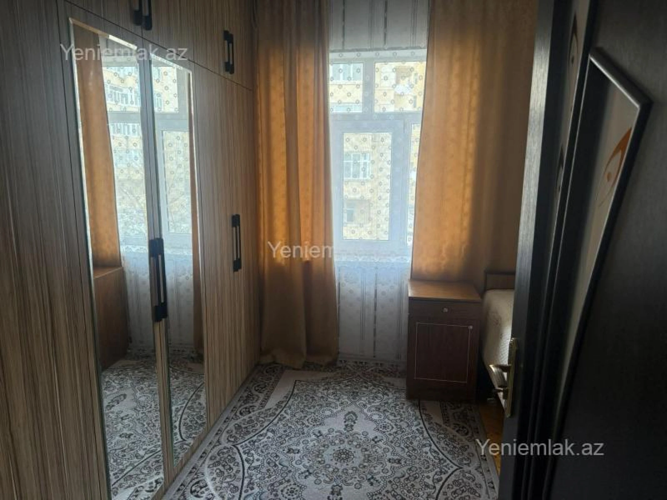 Satılır 3 otaqlı köhnə tikili 75 m²