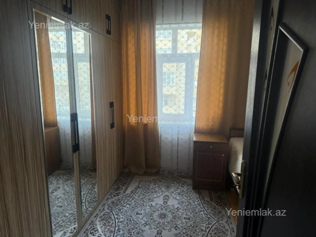 Satılır 3 otaqlı köhnə tikili 75 m²