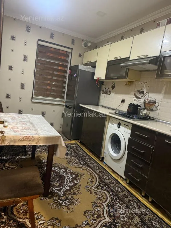 Satılır 3 otaqlı köhnə tikili 75 m²