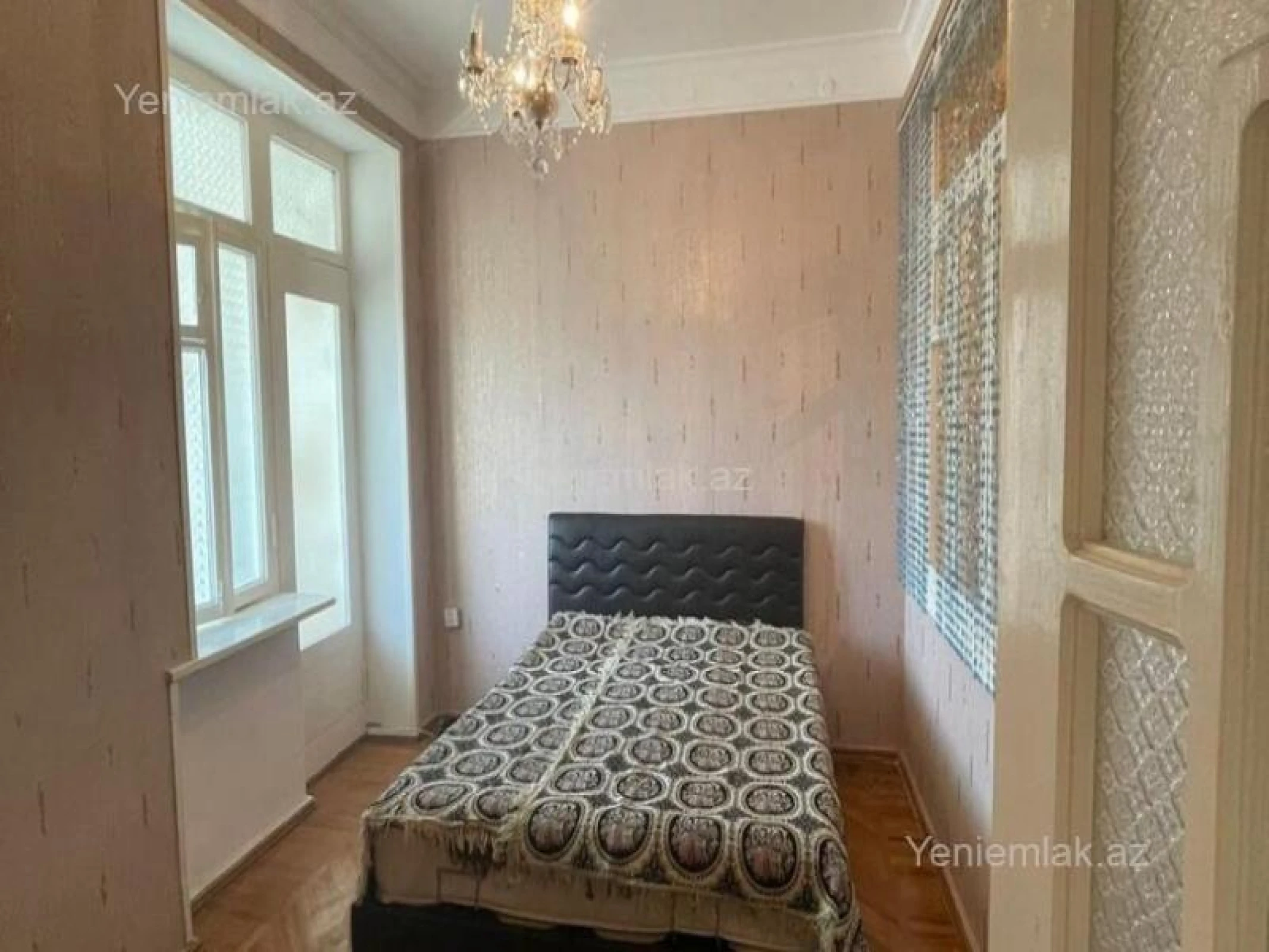 Satılır 3 otaqlı köhnə tikili 75 m²