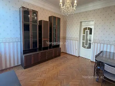 Satılır 3 otaqlı köhnə tikili 75 m²