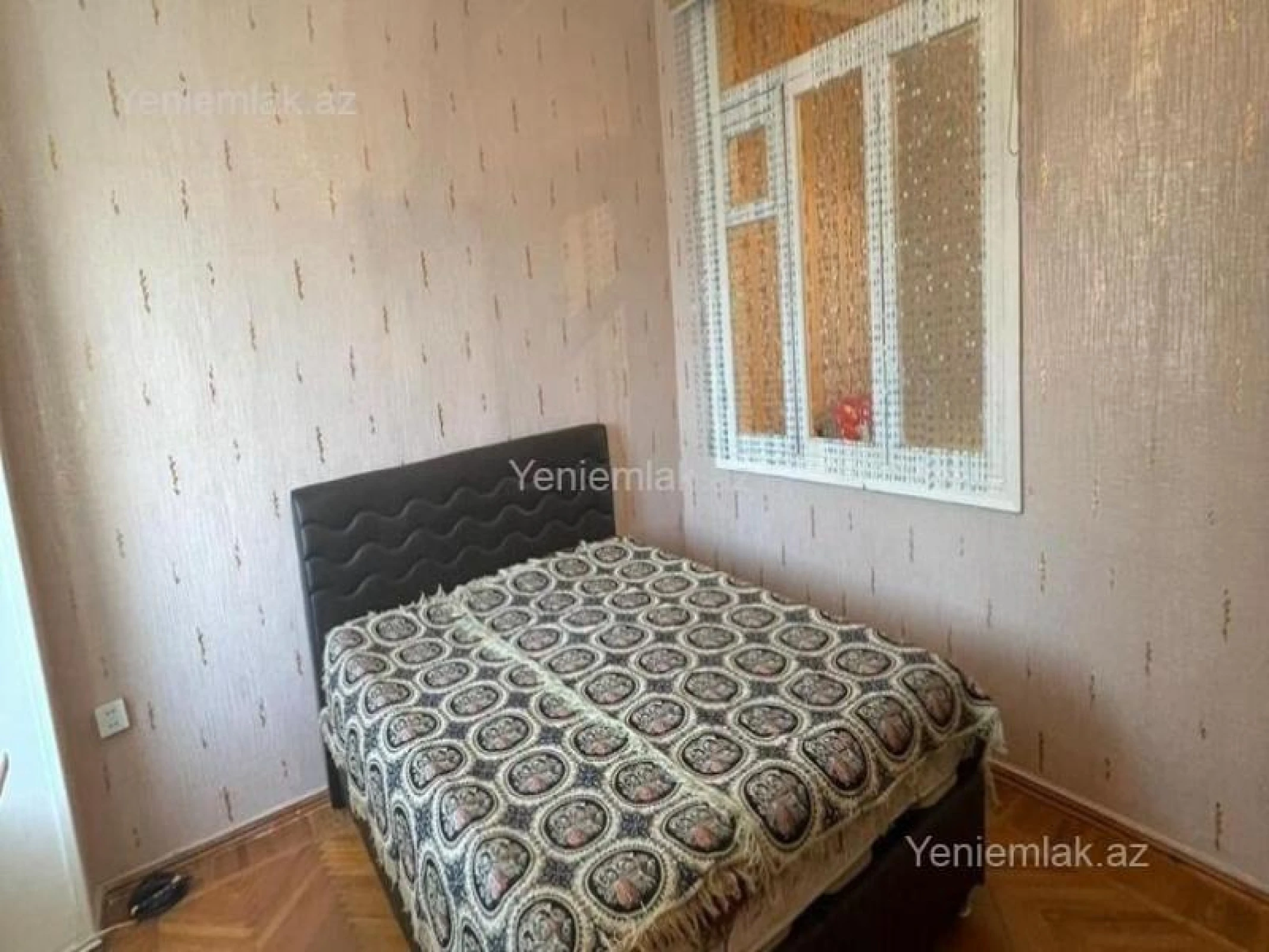 Satılır 3 otaqlı köhnə tikili 75 m²