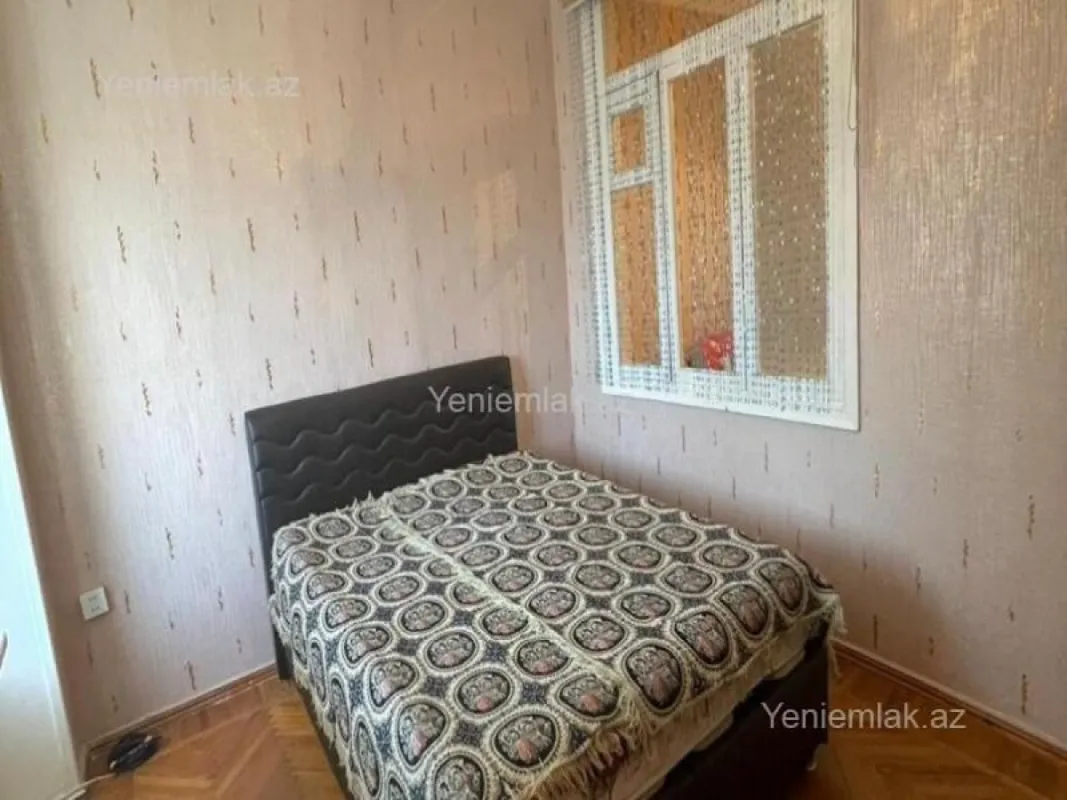 Satılır 3 otaqlı köhnə tikili 75 m²