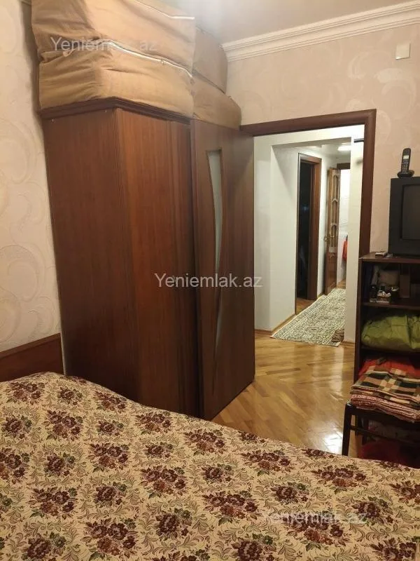 Satılır 3 otaqlı köhnə tikili 70 m²