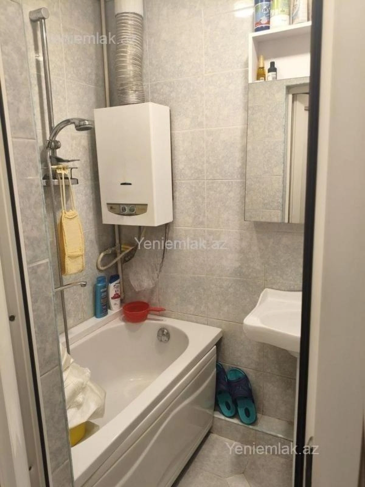 Satılır 3 otaqlı köhnə tikili 70 m²