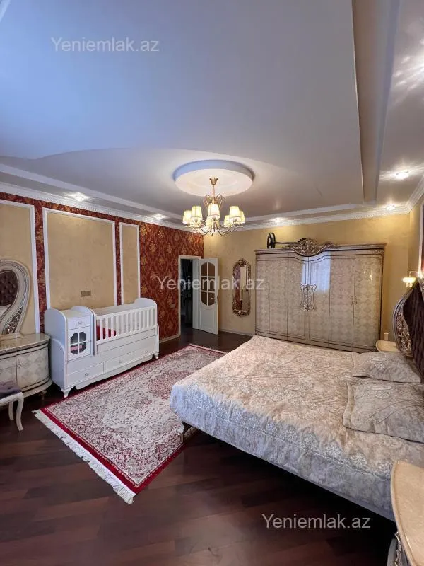 Satılır 7 otaqlı həyət evi 200 m²