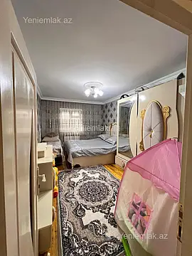 Satılır 7 otaqlı həyət evi 200 m²
